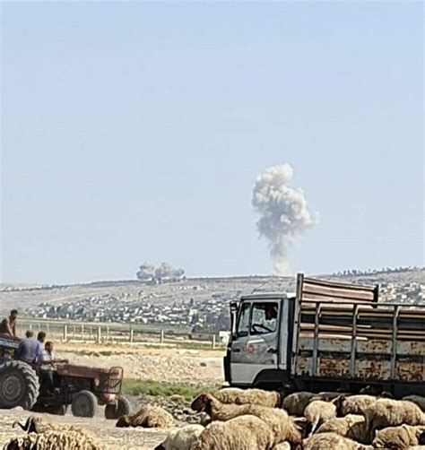R­u­s­ ­s­a­v­a­ş­ ­u­ç­a­k­l­a­r­ı­n­d­a­n­ ­İ­d­l­i­b­­i­n­ ­g­ü­n­e­y­i­n­e­ ­s­a­l­d­ı­r­ı­